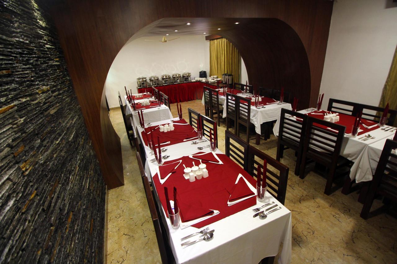 Hotel Green Leaf Srīnagar Extérieur photo