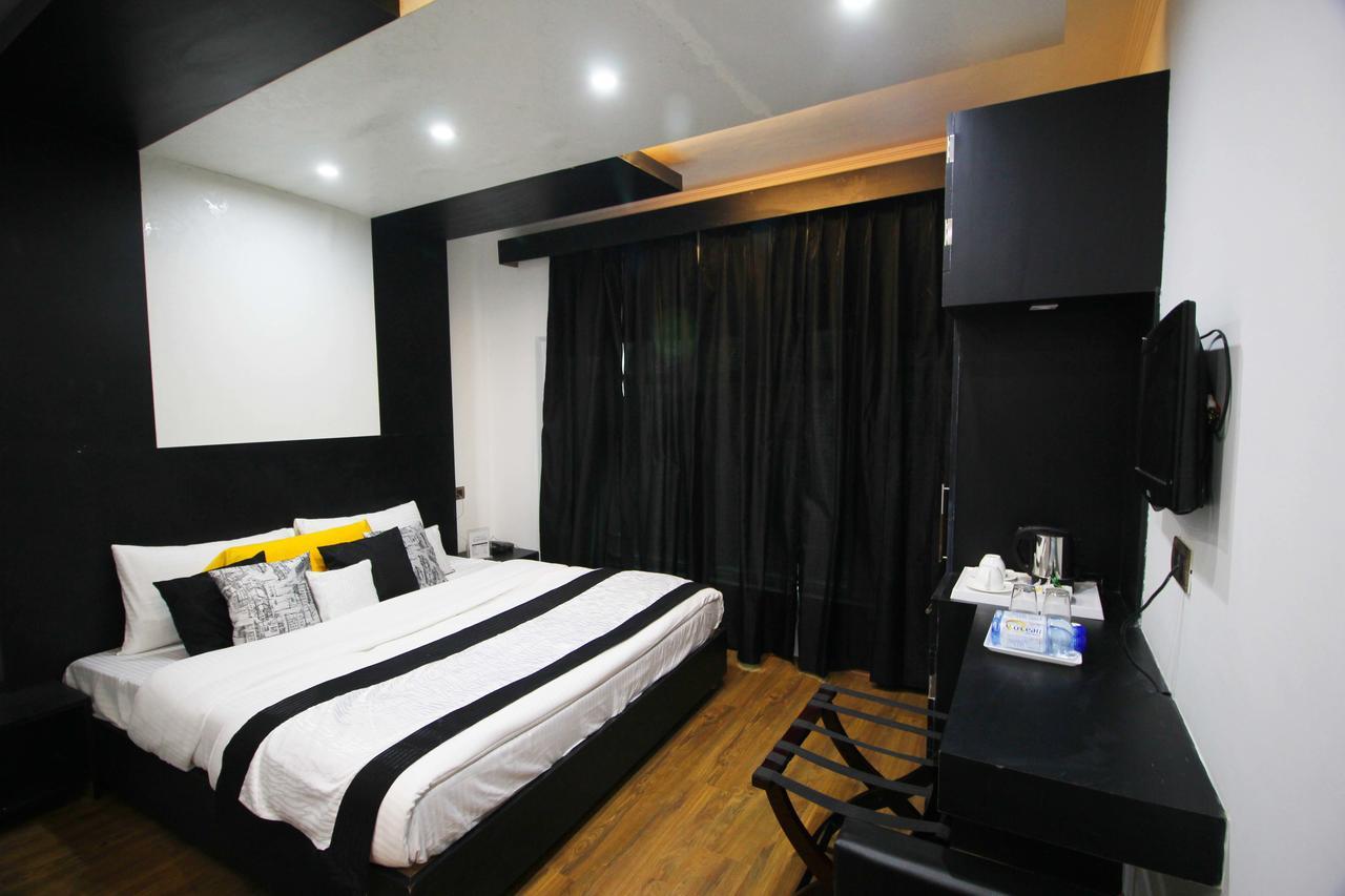 Hotel Green Leaf Srīnagar Extérieur photo