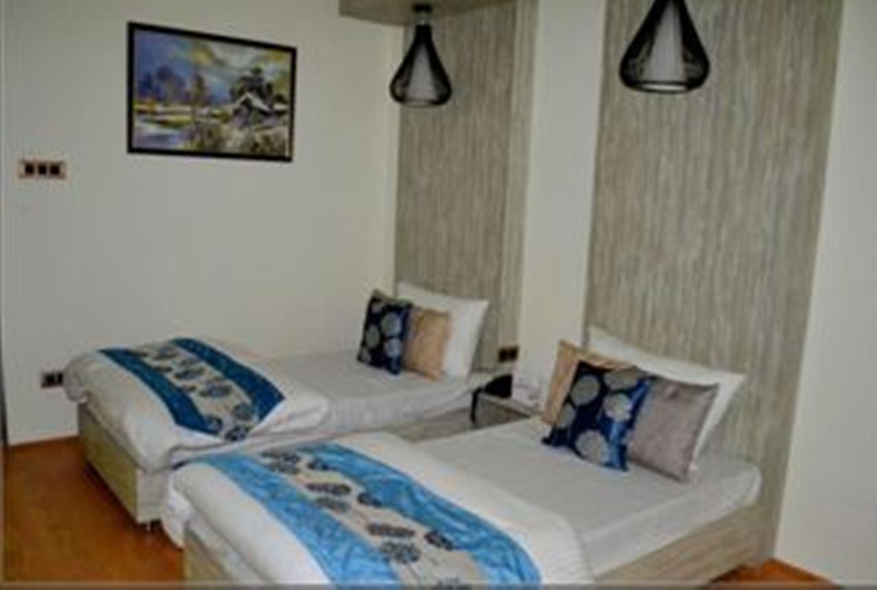 Hotel Green Leaf Srīnagar Extérieur photo
